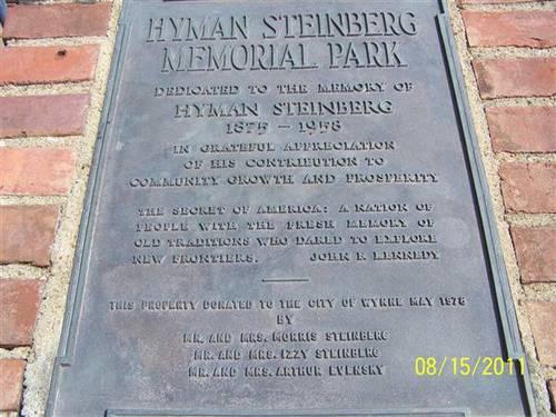 Memorial plaque about the steinbergs