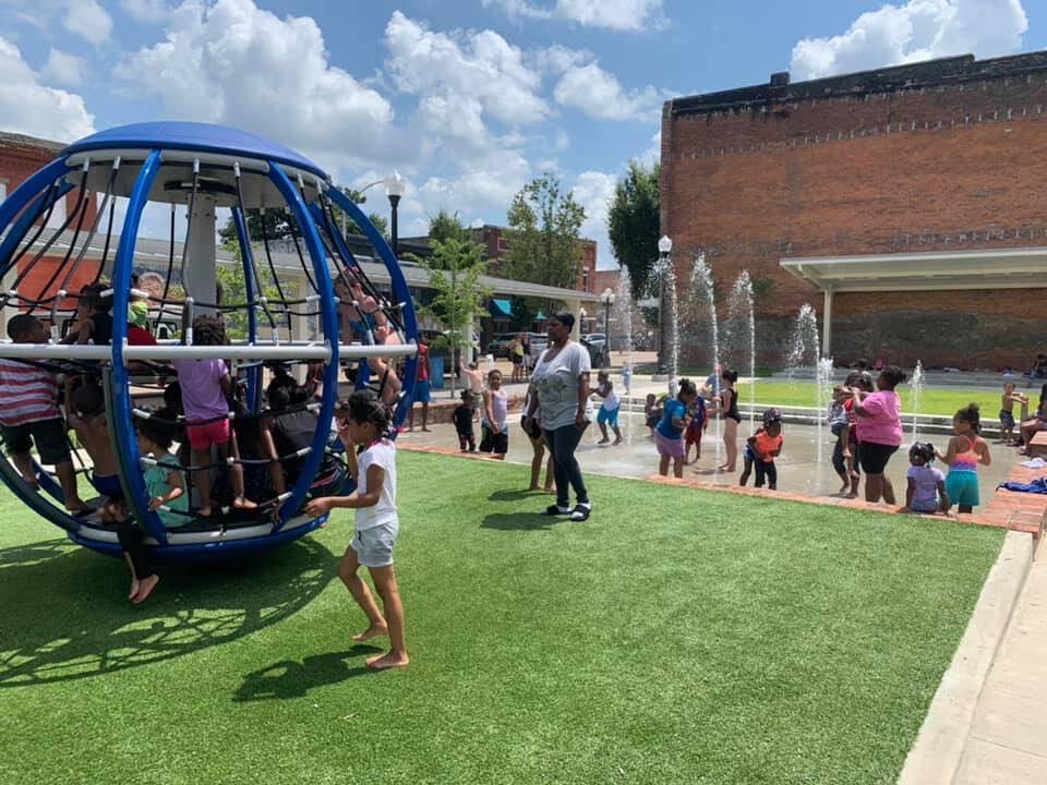 Childrens splashpad area